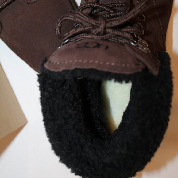 NEW UGG WOMEN'S ROMELY SUEDE SHEARLING CUFF LINED ANKLE BOOTS - Picture 5 of 8